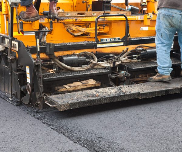 Driveway Asphalt Paving Crew Driveway Asphalt Paving Crew